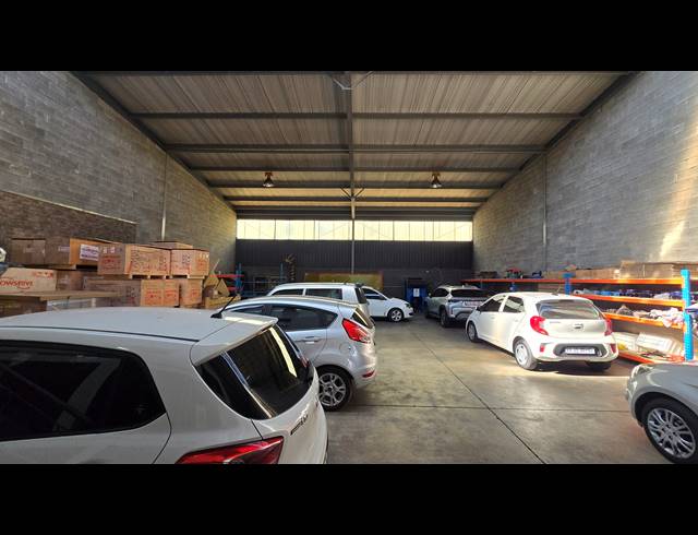 820M² WAREHOUSE TO LET IN SPARTAN